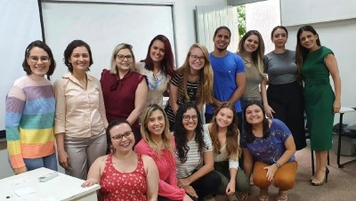 Professoras e alunos do Laboratório de Estudos e Práticas em Psicologia e Saúde (LEPP - Saúde) da Universidade de Fortaleza, em foto de 2019 (Fotos: Ares Soares)