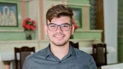 “Excelente qualidade de ensino e infraestrutura. São muitas oportunidades de pesquisa e estágio mesmo no momento em que estamos vivendo”, comenta Bruno. (Foto: acervo pessoal)
