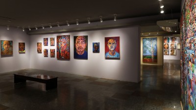 Artistas como Stênio Burgos, Antonio Bandeira, Francisco de Almeida e Leonilson já tiveram obras expostas no Espaço Cultural Unifor. (Foto: Ares Soares)