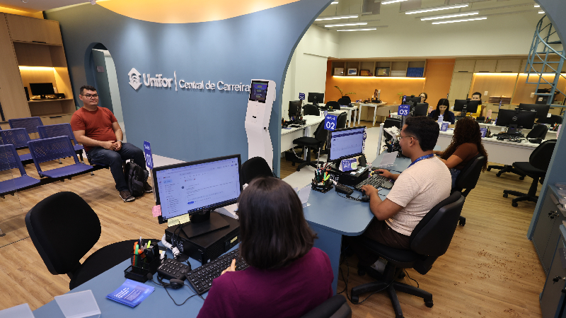 Unifor inaugura novo espaço da Central de Carreiras e Egressos