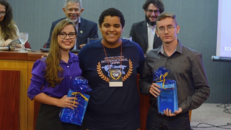 Para Davi, estudante de Direito, vale a pena percorrer o trajeto de Maracanaú até o campus da Unifor por conta da excelência acadêmica. Imagem feita antes da pandemia de Covid-19 (Foto: Acervo pessoal)