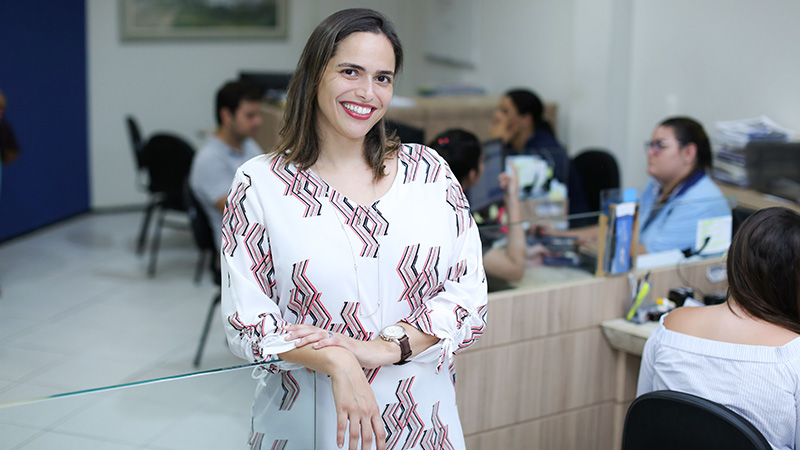 Karol Mota conta que objetivo das oficinas é auxiliar novos graduandos a ingressar no mercado de trabalho. (Foto: Ares Soares)