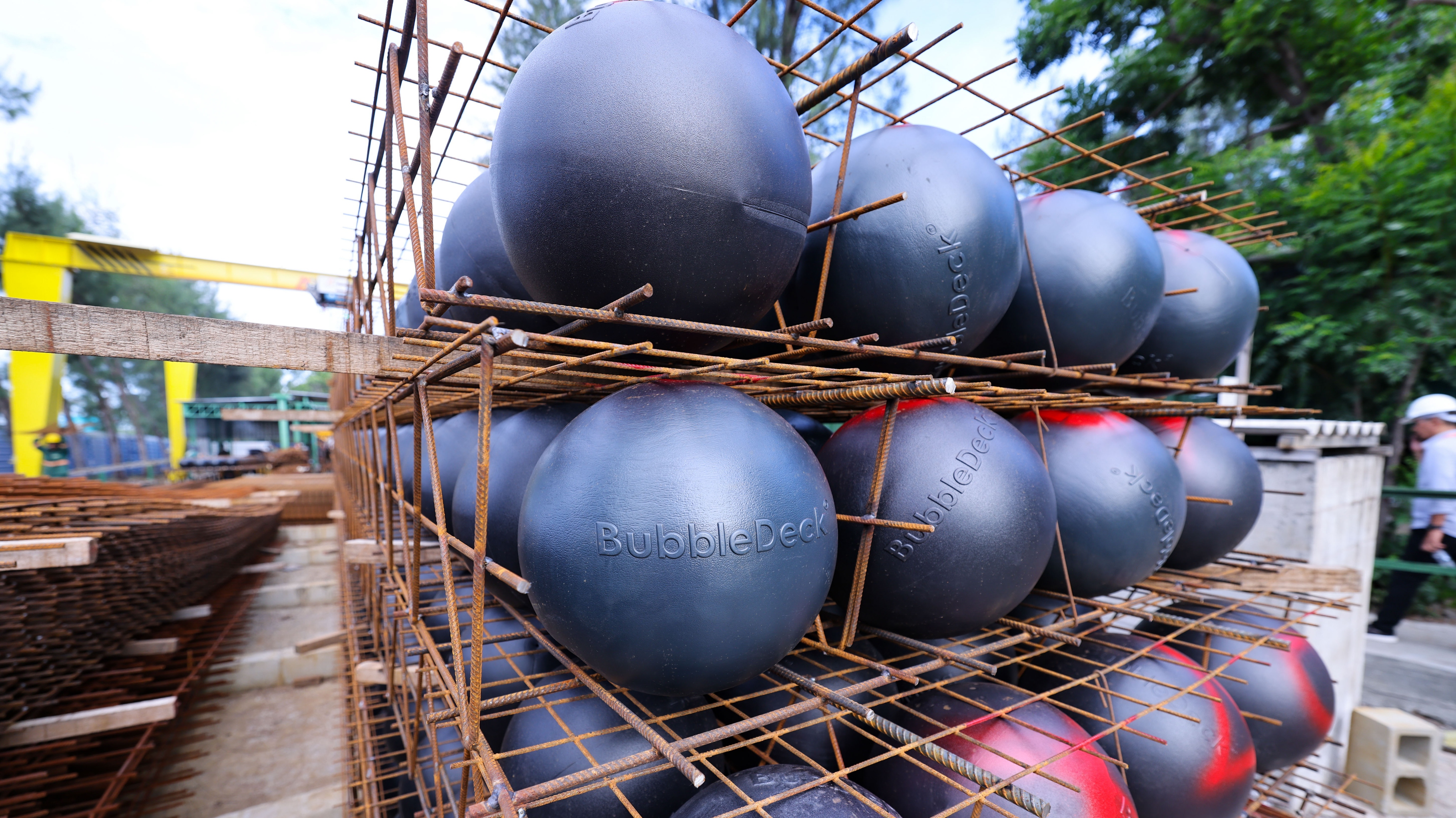 Sistema BubbleDeck: uma tecnologia sustentável, que incorpora esferas plásticas reutilizáveis no interior do concreto. Foto: Ares Soares