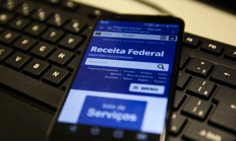 Entre os serviços oferecidos pelo NAF está a Declaração do Imposto de Renda na Receita Federal (Foto: Agência Brasil)