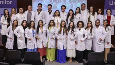 A tradicional cerimônia é realizada pelos cursos da área da saúde (Foto: Ares Soares)