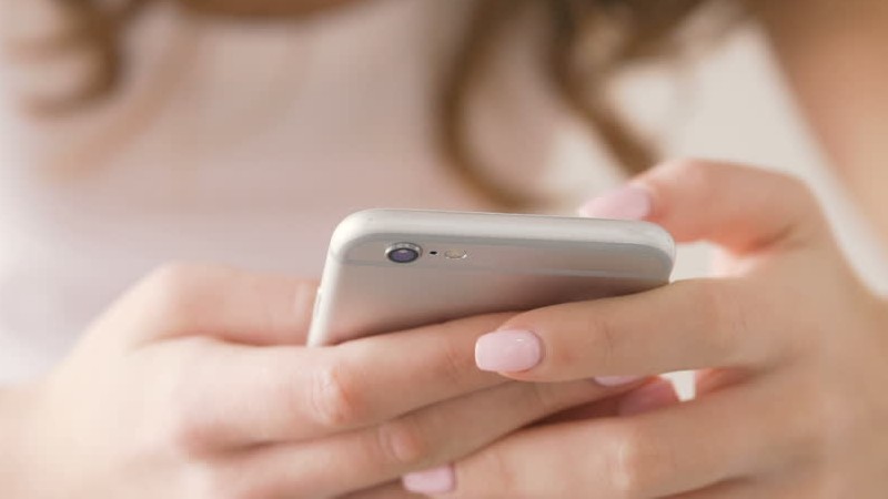 Canais digitais podem ser utilizados para realizar denúncias de assédio sexual (Foto: Shutterstock)
