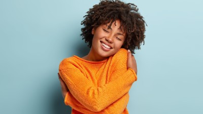 O cuidado com o corpo é um importante aliado para manter a autoestima durante o isolamento social (Foto: Shutterstock)