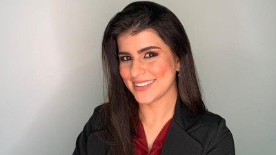 Carla Mariana é mestranda em Direito Constitucional e auxilia os estudantes em normas da ABNT e língua portuguesa