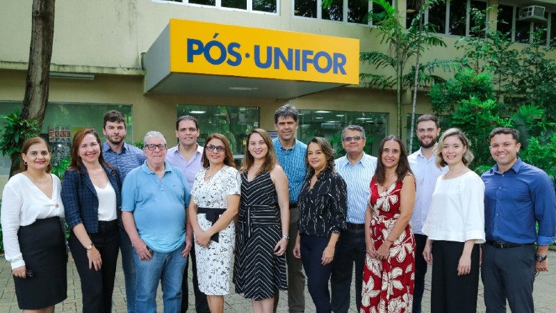 Equipe docente do Programa de Pós-graduação em Ciências Médicas da Unifor em registro feito anteriormente à pandemia de Covid-19 (Foto: Ares Soares)