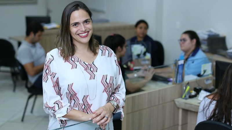 Karol Mota é gestora da Central de Carreiras da Universidade de Fortaleza (Foto: Ares Soares)