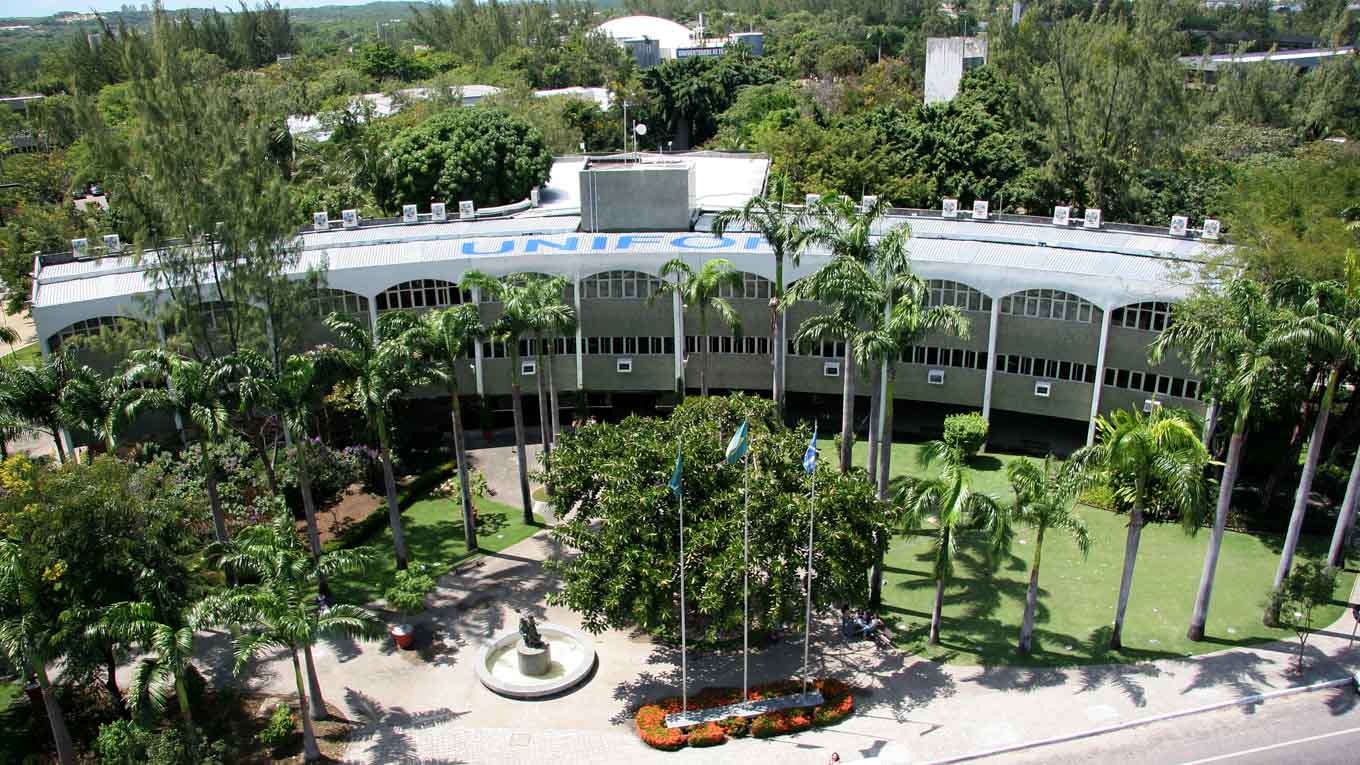 Aerial photo of University of Fortaleza’s campus with emphasis on rectorial building.