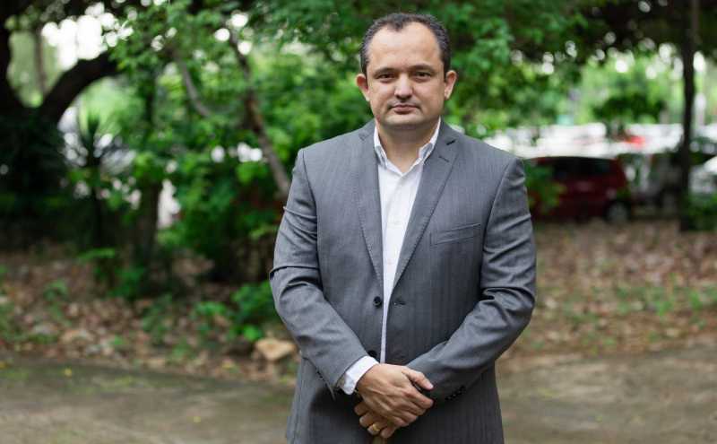 Economista Allisson Martins, professor e coordenador do curso de Ciências Econômicas da Unifor, estima retração de até 4,1% na economia cearense em 2020. (Foto: Ares Soares)