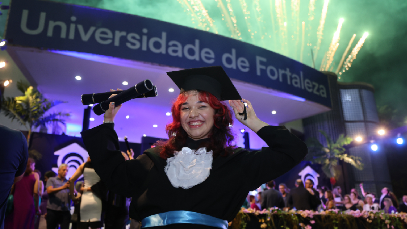 Maria Clara Rezende, concludente com a maior média dos Cursos Superiores Tecnológicos (CST), foi uma das vencedoras em 2023.1 (Foto: Ares Soares)