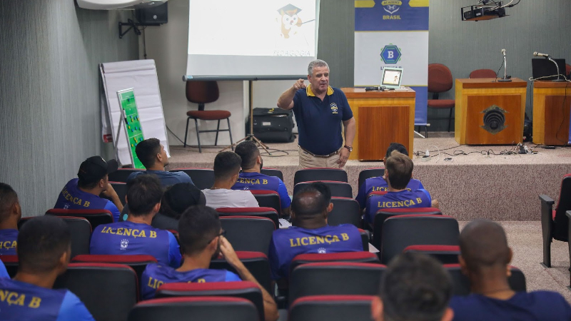 Promovida pela Confederação Brasileira de Futebol, a formação aconteceu de 13 a 20 de agosto e contou com o apoio do curso de Educação Física da Unifor (Foto: Julia Donato)