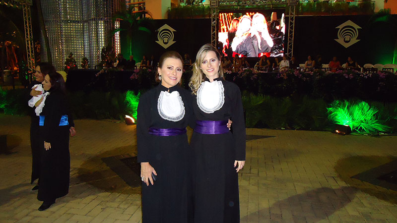 Celma Prata e Camila Bittar na Colação de Grau da Unifor (Foto: Arquivo Pessoal)