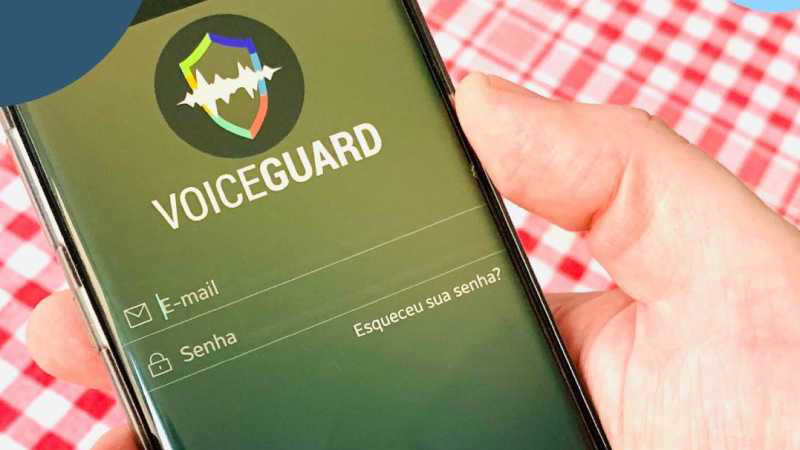 O aplicativo VoiceGuard e o curso em EaD Saúde Vocal em Foco são ferramentas que integram o Programa eVoice.