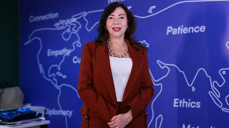 Professora Gina Pompeu, coordenadora do Núcleo de Estratégias Internacionais (NEI) da Unifor (Foto: Ares Soares)