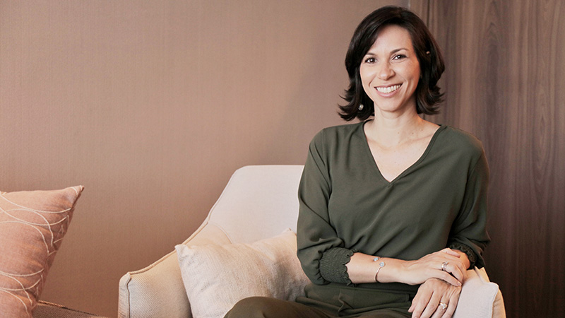 Hercília Correia, egressa dos cursos de Administração e Psicologia da Universidade de Fortaleza (Foto: Alian Minerva)