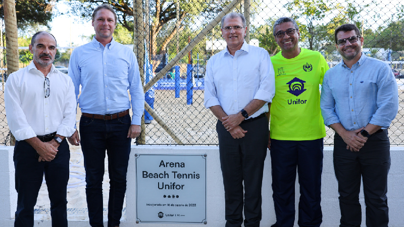Arena Beach Tennis Unifor conta com seis quadras de areia e um amplo espaço social (Foto: Ares Soares)