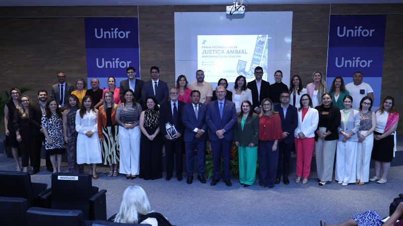 Autoridades e comunidade acadêmica participaram da abertura do Fórum Internacional de Justiça Animal, no auditório H85 (Foto: Ares Soares)