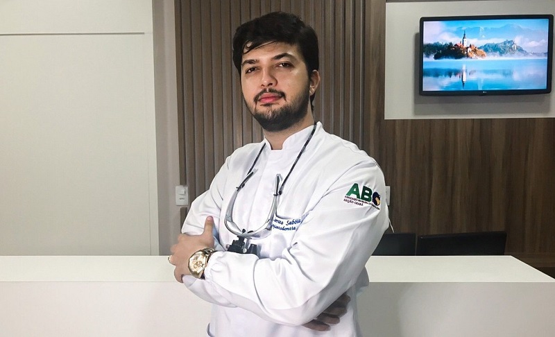 Liberato Sabóia (foto) é graduado em Odontologia pela Universidade de Fortaleza. Junto com Igor Ribeiro, também graduado pela Unifor, desenvolveu o “Personal3DMask”. (Foto: divulgação)