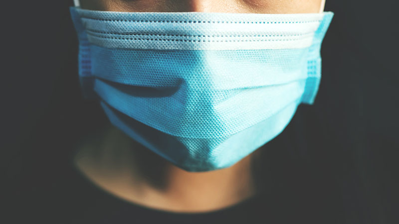 A norma sobre uso obrigatório de máscara já está estabelecida no Protocolo de Biossegurança desenvolvido pela Unifor, ainda em junho. (Foto: Getty Images)