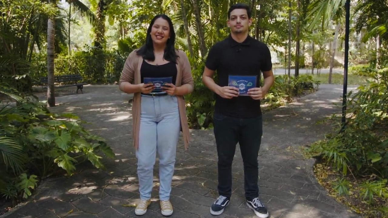 Léo Ruperti e Kaylane Garcia apresentam o Mundo no Campus desta semana (Foto: TV Unifor/ Priscilla Sousa)