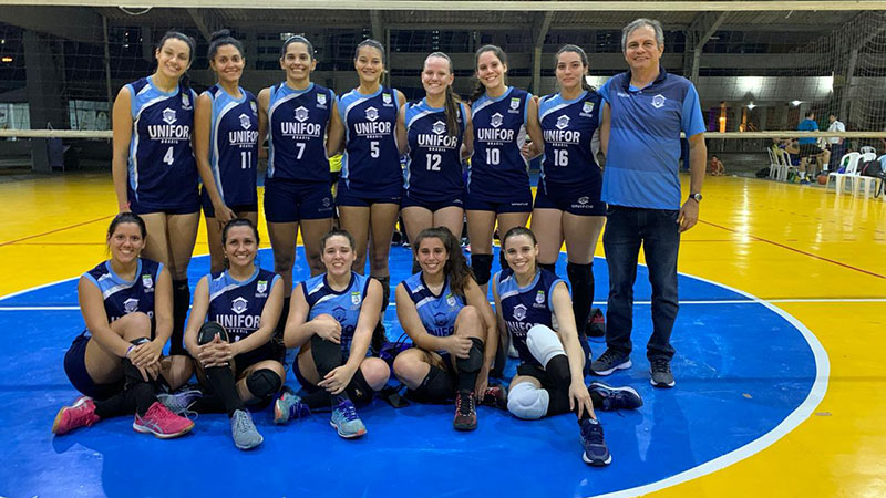 Seleção feminina de Voleibol da Universidade de Fortaleza. Foto: Divulgação.