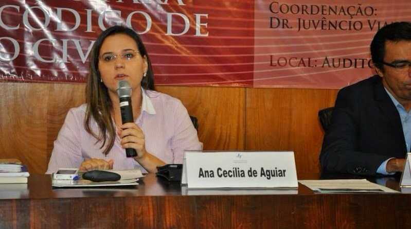 Cecília Aguiar é professora-tutora do curso de Direito da Unifor e falará sobre o tema “Como melhorar a sua rotina de estudos”.