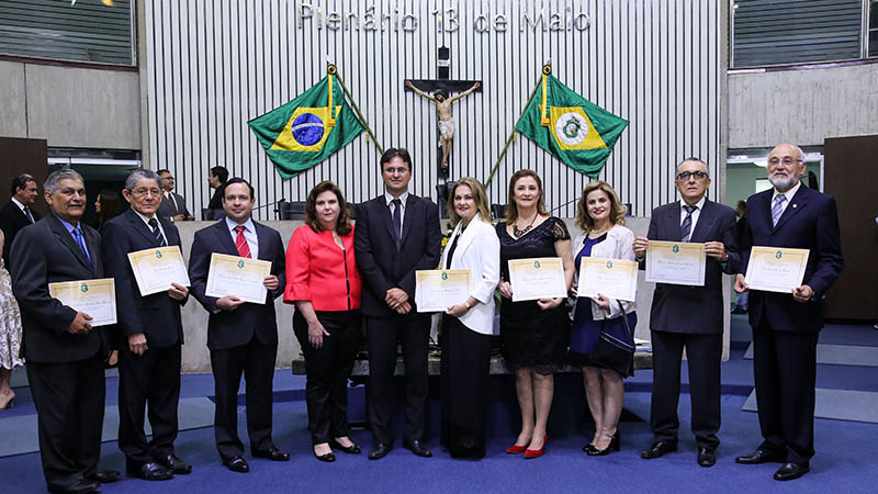 A solenidade aconteceu no Plenário 13 de Maio e contou com a presença da presidente da Fundação Edson Queiroz, Lenise Queiroz Rocha, de gestores e funcionários da instituição. (Foto: Ares Soares)