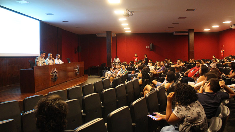 Realização da Associação Brasileira de Podcasters (Abpod) e da Caramelo Comunicação, com patrocínio da própria Unifor, o evento intercalou mesas de discussão com a gravação de podcasts no estilo crossover.