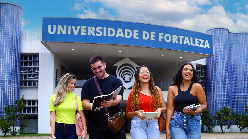 A partir do dia 1º de fevereiro, milhares de passos voltarão a percorrer os 490 mil metros quadrados do campus da Universidade de Fortaleza (Foto: Ares Soares)