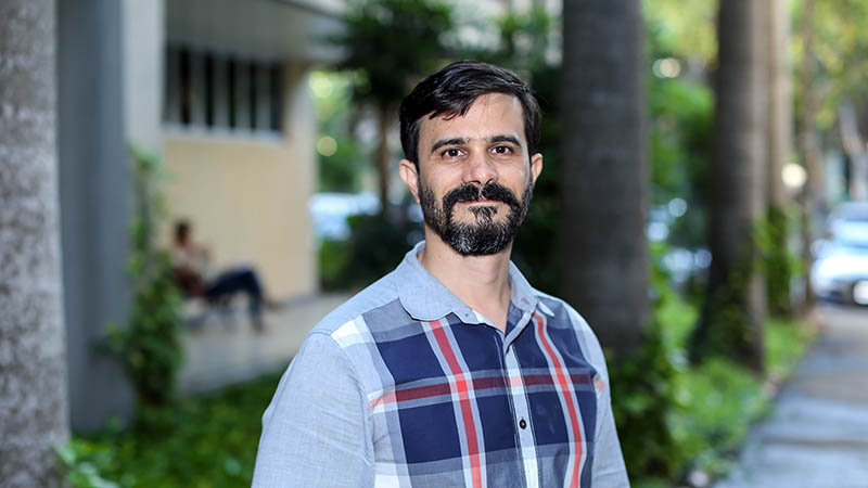 O professor Eurico Vasconcelos tem Mestrado na área de Inteligência Artificial e Doutorado em Informática pela PUC-Rio, além de extensão universitária na Microsoft Corporation nos EUA (Foto: Ares Soares)