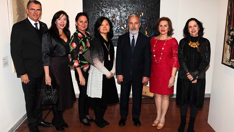 Antonio Patriota, embaixador do Brasil em Roma, prestigia lançamento da exposição com convidados ilustres (Foto: Josué de Lyrio)