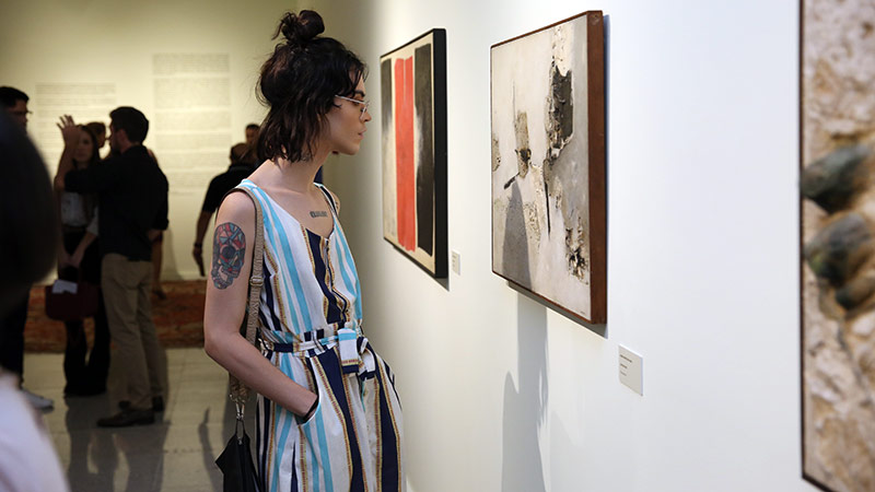 A exposição “Arte Moderna na Coleção Fundação Edson Queiroz” reúne algumas das mais expressivas obras de arte moderna (Foto: Ares Soares)