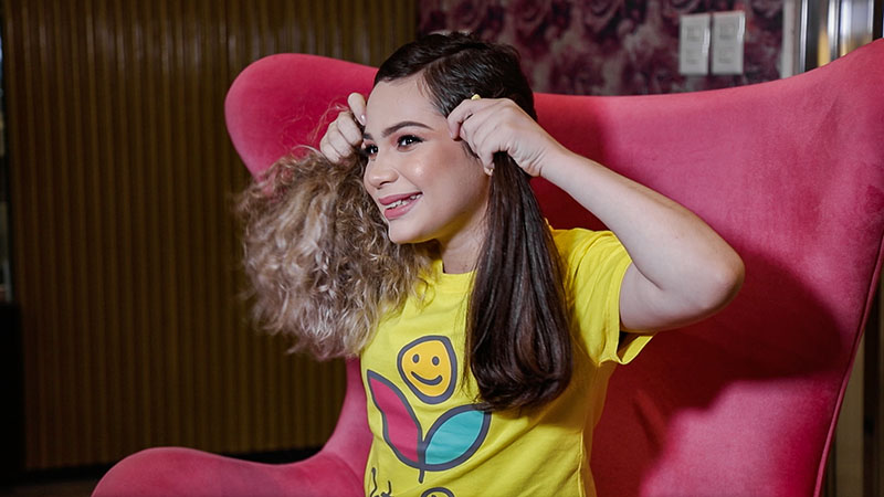 A ação realiza doações de cabelos para confecção de perucas para crianças que estão em tratamento de câncer. Foto: Gabriel Almeida.