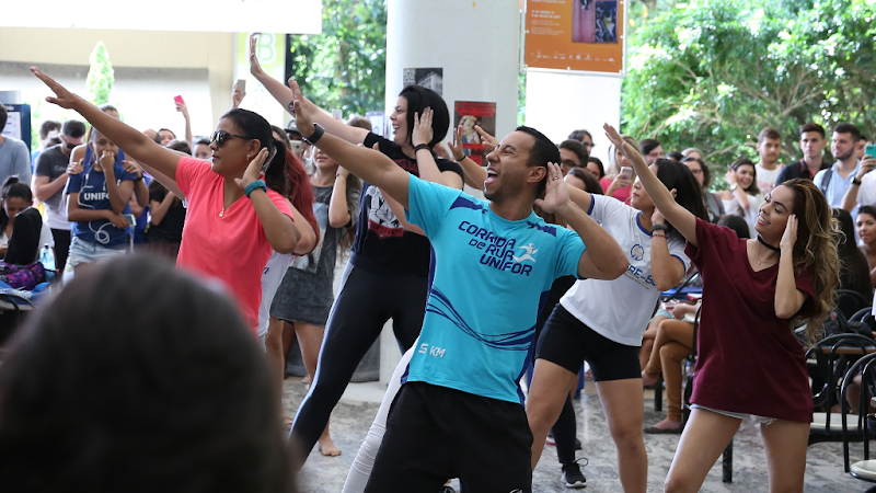 Registro do Flash Mob passado realizado no Centro de Convivência da Universidade de Fortaleza (Foto: Ares Soares)