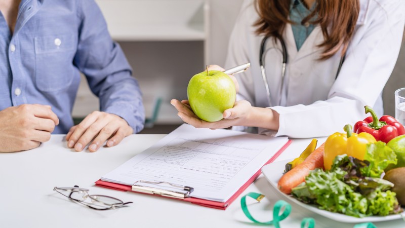 Matéria principal destaca a nova matriz curricular do curso de Nutrição da Unifor (Foto: Getty Images)