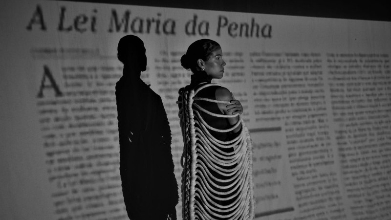 Coleção criada por estudantes do curso de Design de Moda da Unifor é inspirada na Lei Maria da Penha (Foto: Pedro Parente)