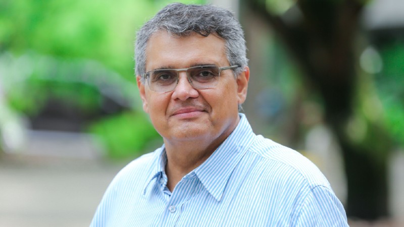 O pesquisador e docente o Programa de Pós-Graduação em Ciências Médicas da Unifor, Dr. Keny Colares (Foto: Ares Soares)