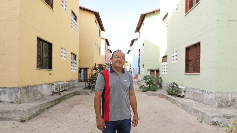 Raimundo Severo da Silva, líder comunitário do Dendê, localizada no bairro Edson Queiroz (Foto: Ares Soares)
