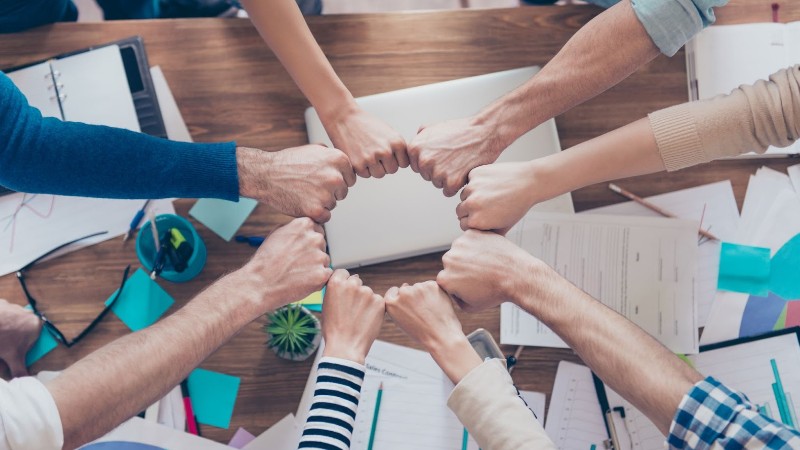 As empresas juniores contam com a supervisão técnica de professores e participação dos alunos (Foto: Getty Images)