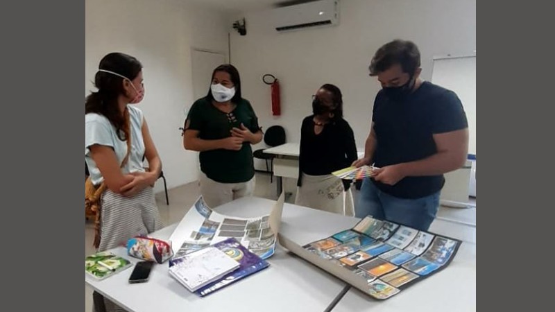 Cursos de Design de Moda e Publicidade e Propaganda da Unifor realizam ações que auxiliam empreendedoras do bairro Bom Jardim (Foto: Divulgação)