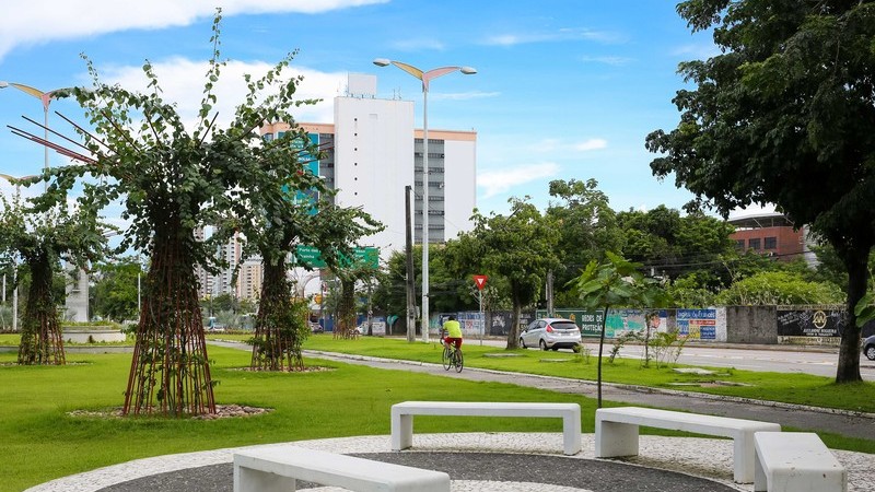 Passeio Edson Queiroz é uma opção para quem quer praticar atividades físicas ao ar livre (Foto: Ares Soares)