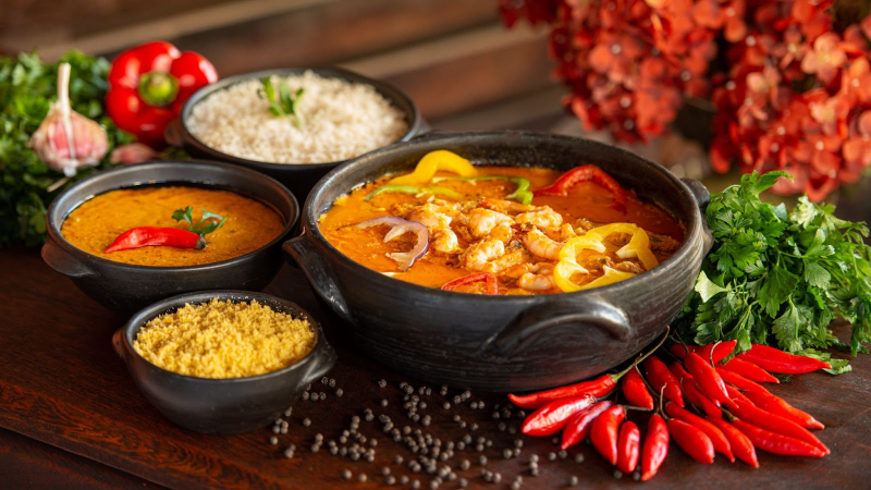 A culinária nordestina é rica em temperos, cores, memórias e gestos. Ela compõe a cultura local e é passada de geração em geração (Foto: Getty Images)