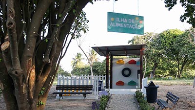 O projeto da ilha de alimentação visa incentivar a adoção consciente, num estímulo à prevenção do abandono e agressões físicas contra os animais. (Foto: Ares Soares)