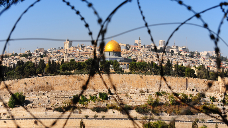 Território de Israel é palco de intensas disputas que colocam em risco a população civil (Foto: Getty Images)