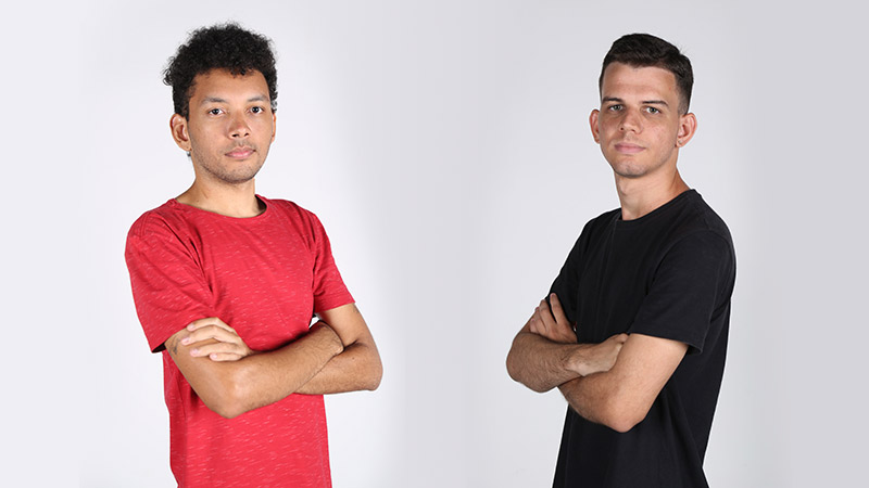 Davinilton Aguiar e Davi Frota, estudantes de Jornalismo da Unifor, apresentam o Unifor Notícias nesta sexta-feira, a partir das 17h30 (Foto: Divulgação)