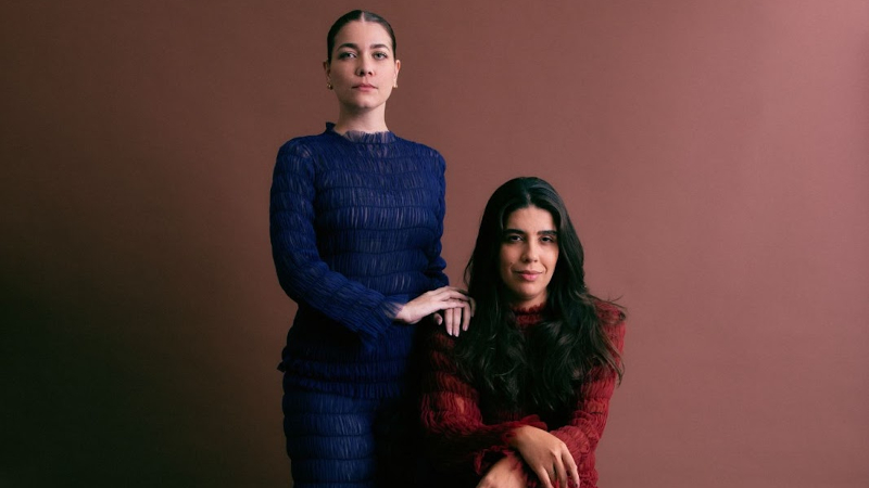 Cecília Baima e Marina Bitu, fundadoras da marca “Marina Bitu” que desfilou pela primeira vez no evento São Paulo Fashion Week (Foto: Arquivo pessoal)