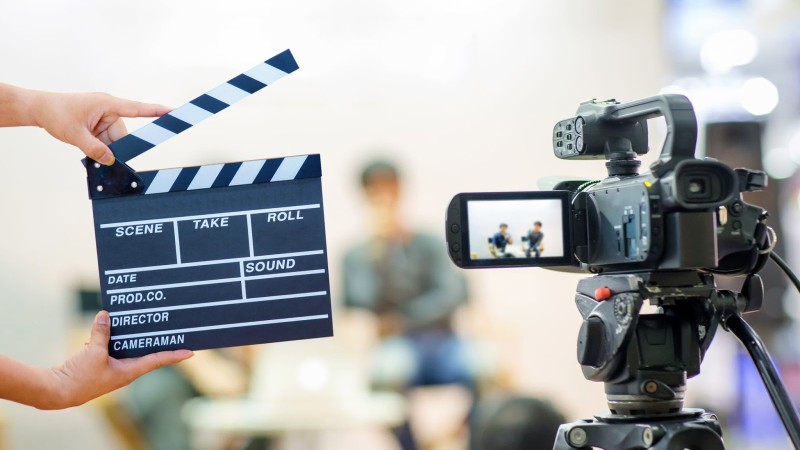 Recheado de profissionais multidisciplinares, o setor de Cinema e Audiovisual oferece diversas possibilidades para os estudantes. (Foto: Getty Images)